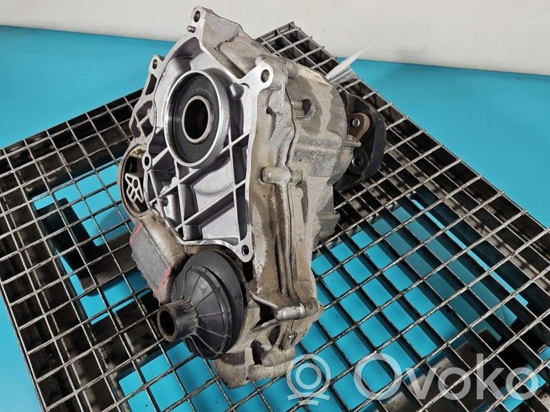 BMW 5 G30 G31 G38 Skrzynia rozdzielcza / Reduktor 