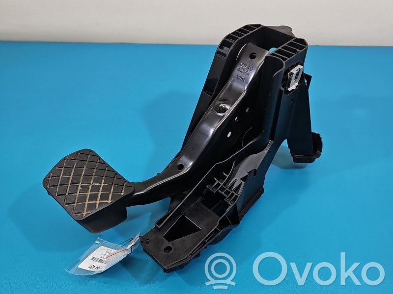 Volkswagen Tiguan Pedały / Komplet 