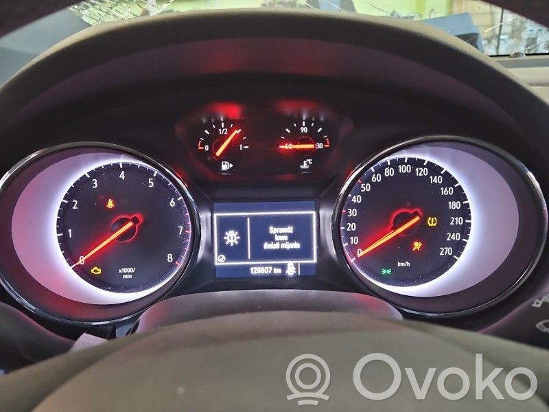 Opel Astra K Vitezometru (grup de instrumente) 