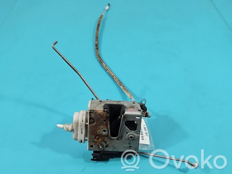 Audi A4 S4 B5 8D Front door lock 