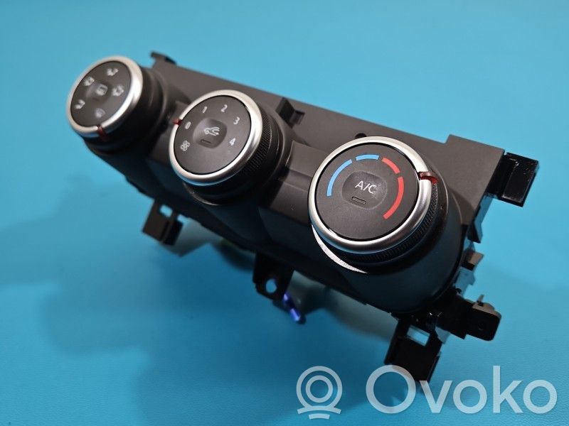 Renault Trafic III (X82) Climate control/heater control trim 