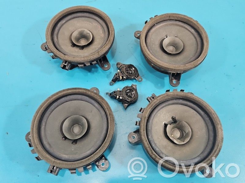 Volvo V70 Altoparlante portiera anteriore 