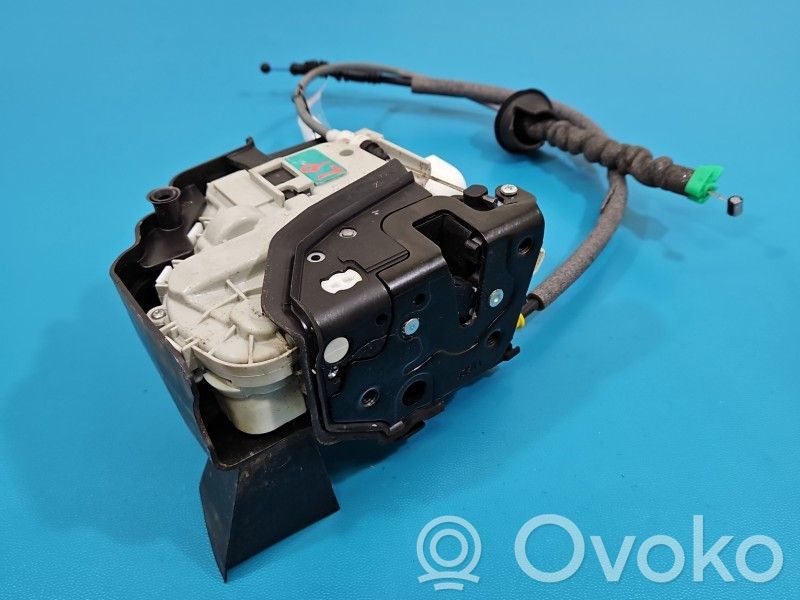 Audi A4 S4 B9 8W Etuoven lukko 