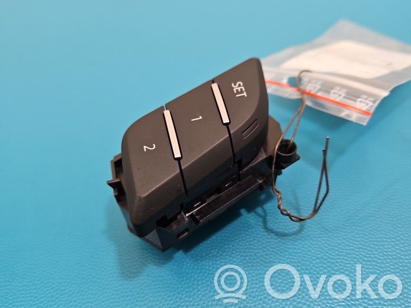Audi Q7 4M Seat control switch 
