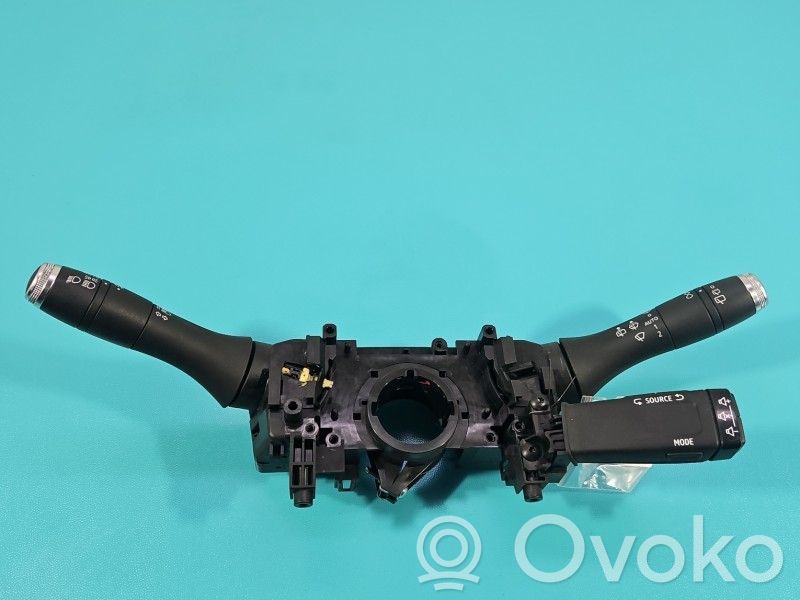 Renault Clio V Headlight wiper switch 