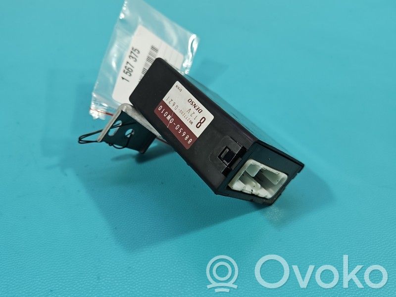 Toyota Corolla E120 E130 Central body control module 