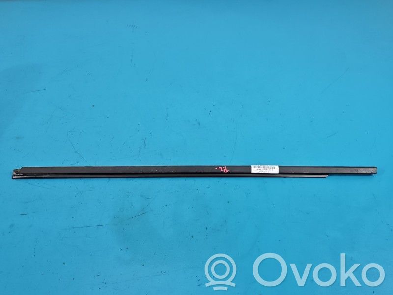 Gumowa uszczelka drzwi przednich   808332070R,IMPRK1569622