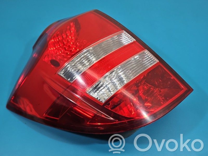 KIA Ceed Luci posteriori 