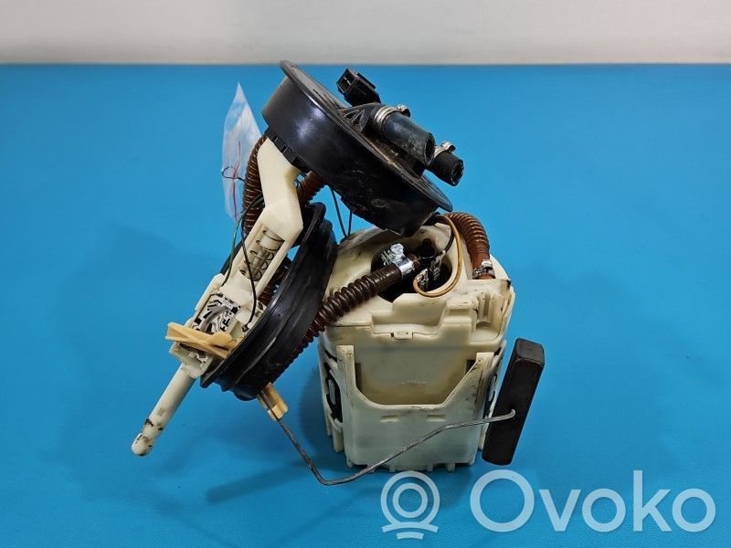 Volkswagen Golf III Bomba interna de combustible