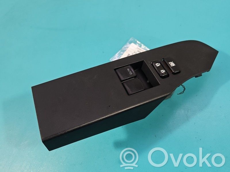 Toyota Auris E180 Interrupteur commade lève-vitre 