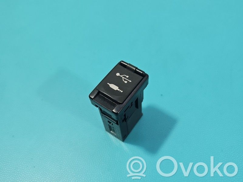 Lexus NX USB-Anschluss 