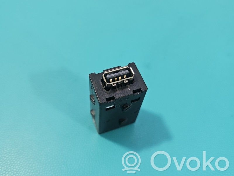 MG MG3 III USB-pistokeliitin 