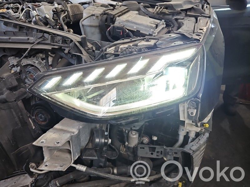Audi A4 S4 B9 8W Phare frontale 