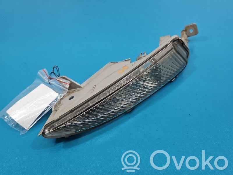 Opel Astra J Etusuuntavilkku 