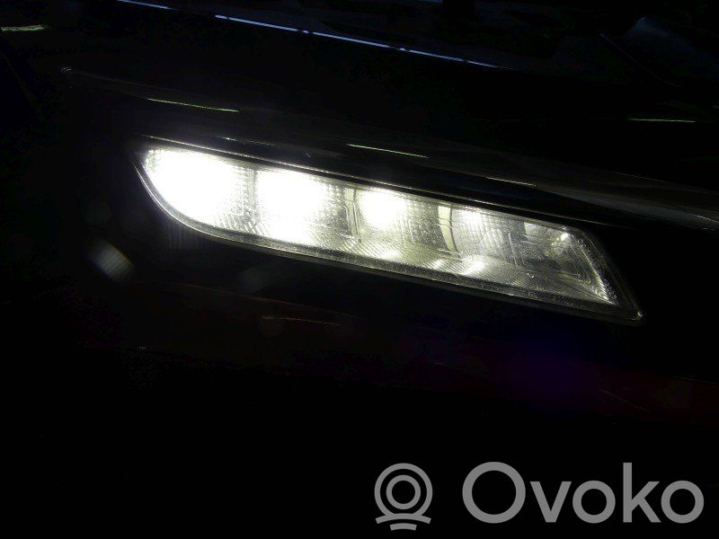 Renault Clio IV Proiector lumini zi LED 