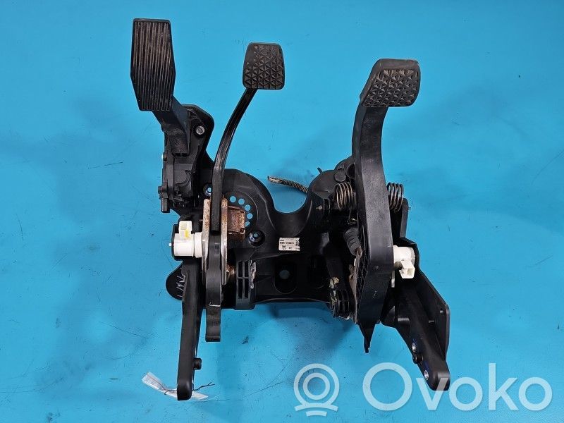 Opel Astra K Pedalier 