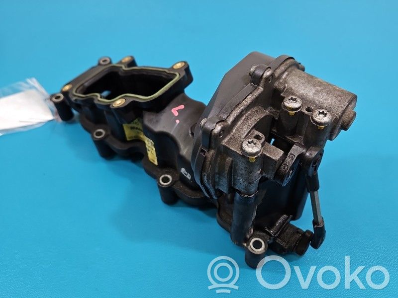 Audi A5 8T 8F Activador/motor del colector de admisión 