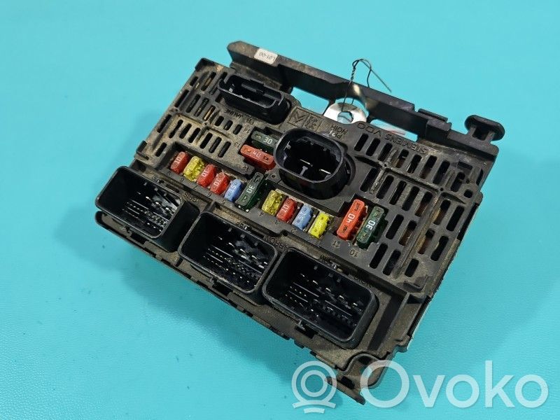 Peugeot 407 Unidad de control/módulo de carrocería central 