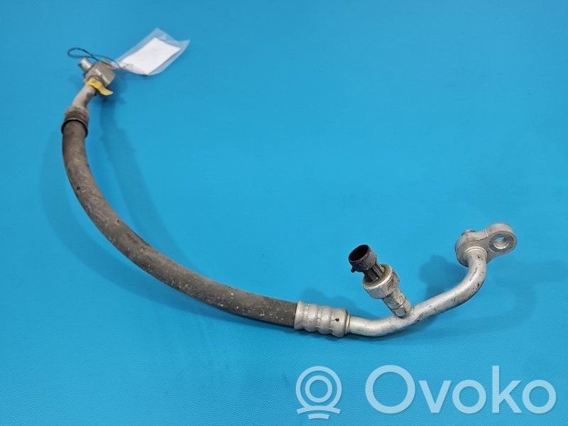 Opel Astra K Ilmastointilaitteen putki (A/C) 