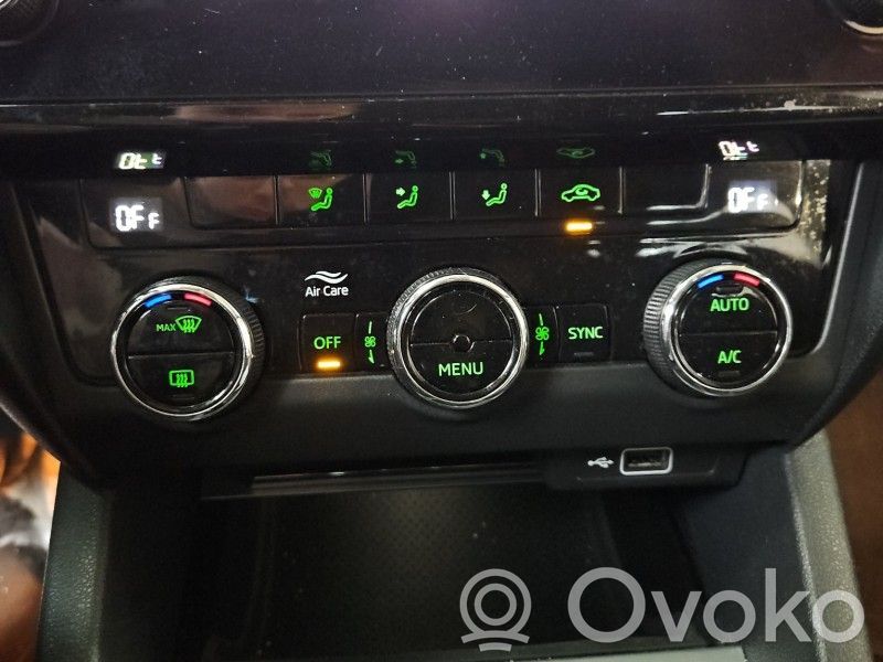 Skoda Octavia Mk3 (5E) Mascherina climatizzatore/regolatore riscaldamento 