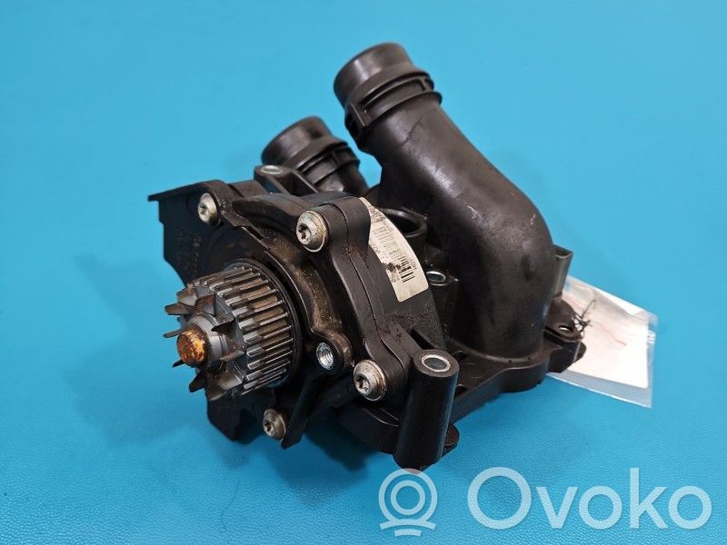 Audi A5 8T 8F Pompe de circulation d'eau 
