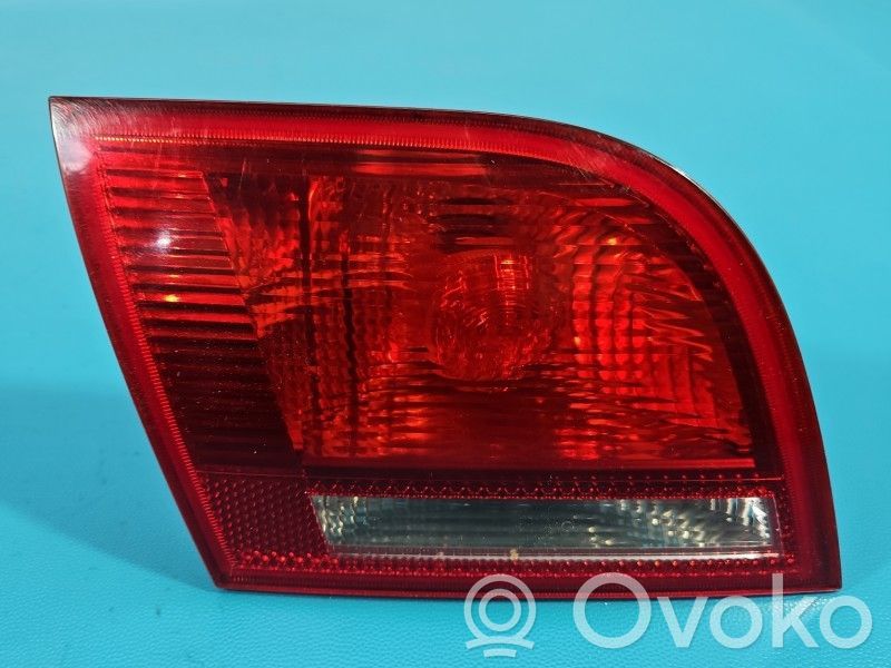 Audi A3 S3 8P Lampă spate în capacul portbagajului 