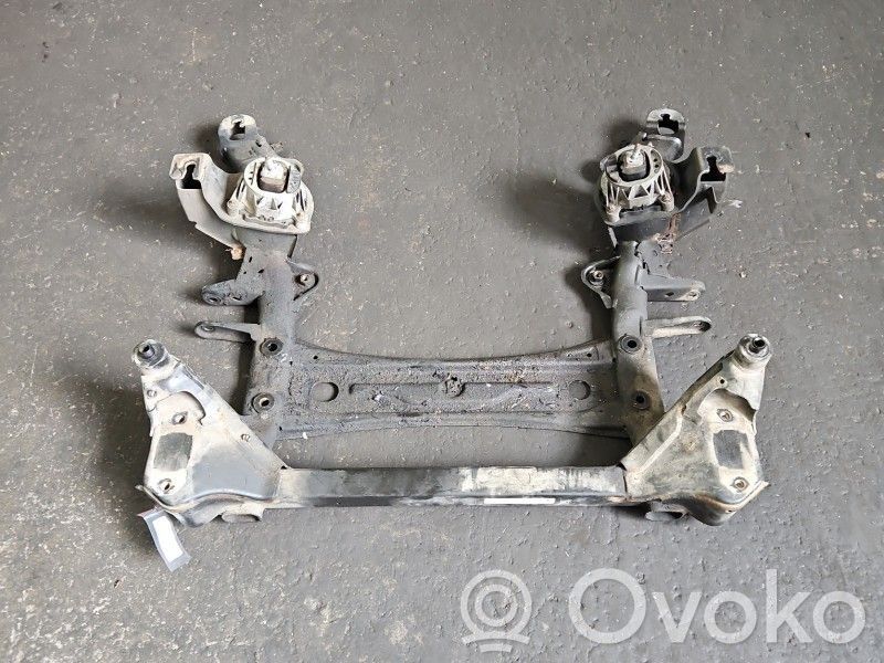 BMW X3 F25 Poutre d'essieu avant 