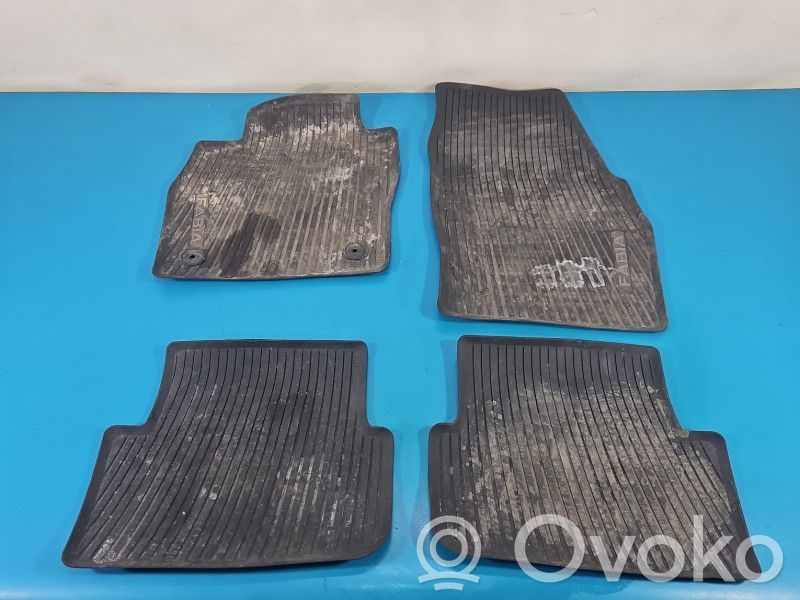 Skoda Fabia Mk4 (6VA) Tappetino anteriore 