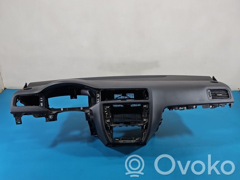 Volkswagen Jetta VI Bord 