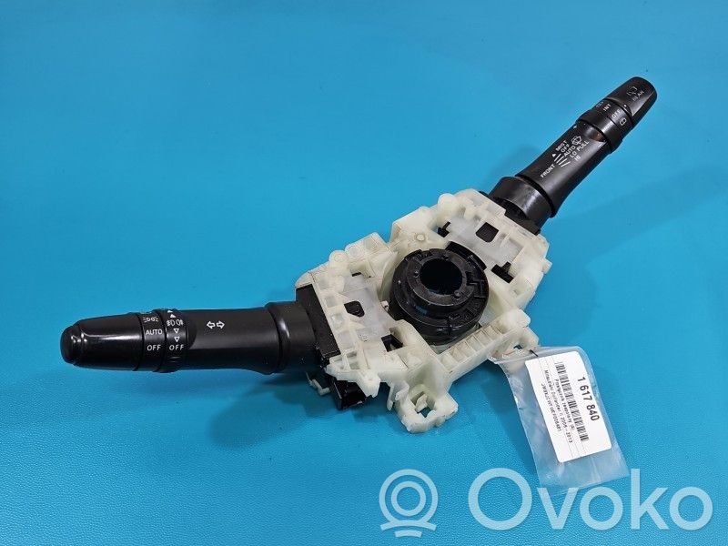 Mitsubishi Outlander Headlight wiper switch