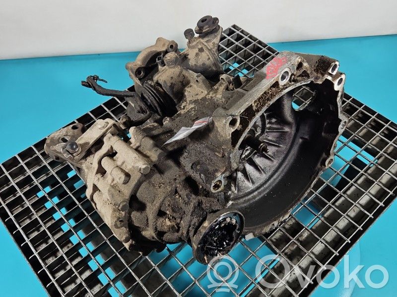 Volkswagen Golf III Caja de cambios manual de 5 velocidades