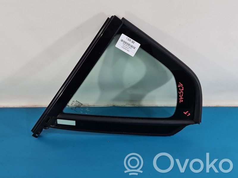 Volvo XC40 aizmugurējo durvju stikls