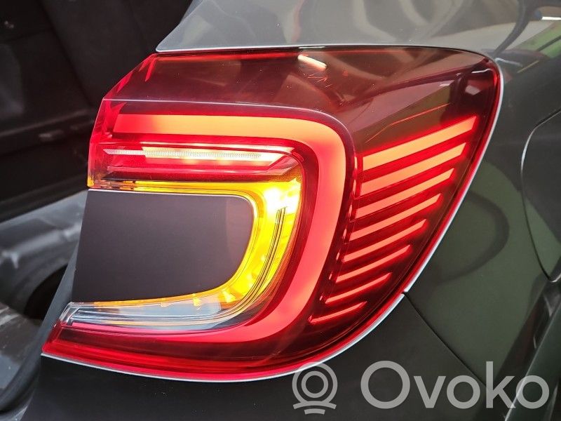 Renault Captur II Lampă spate în caroserie 