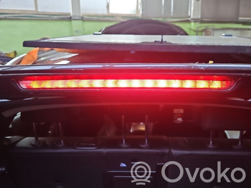 Infiniti QX30 Troisième feu stop 