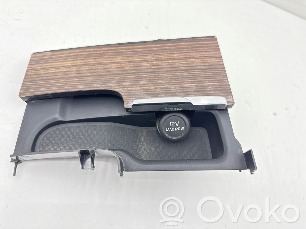 Volvo XC60 Ashtray (front) 