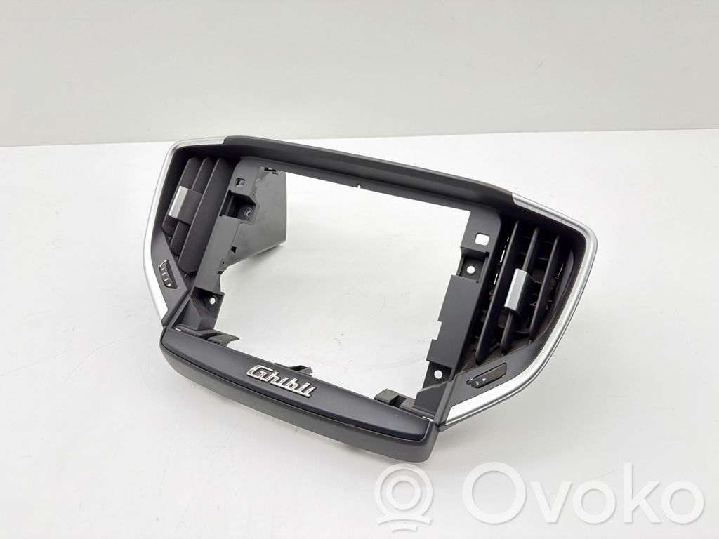 Maserati Ghibli Griglia di ventilazione centrale cruscotto 