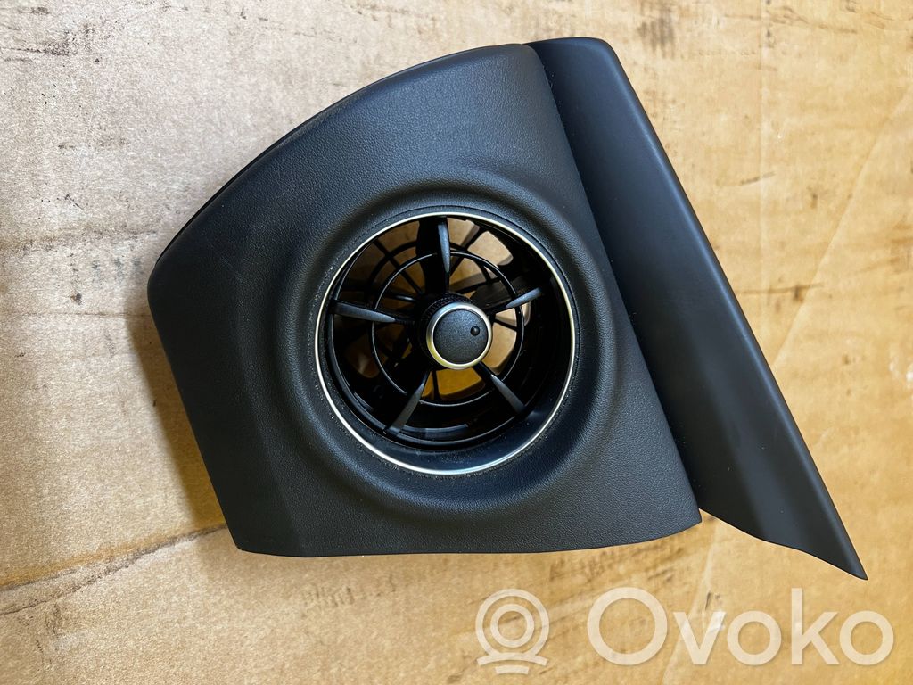 Toyota Auris E180 Dysze / Kratki środkowego nawiewu deski rozdzielczej 