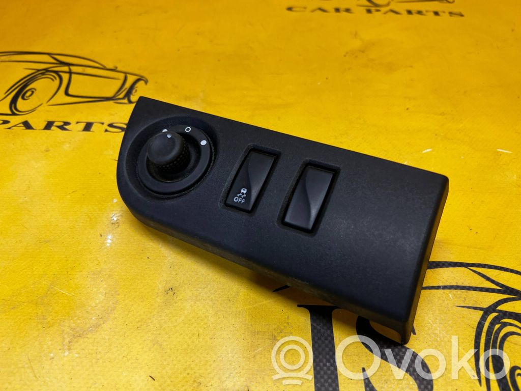 Dacia Dokker Wing mirror switch 
