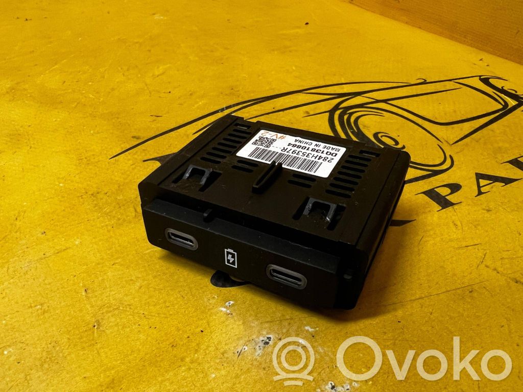 Renault Espace VI USB socket connector 
