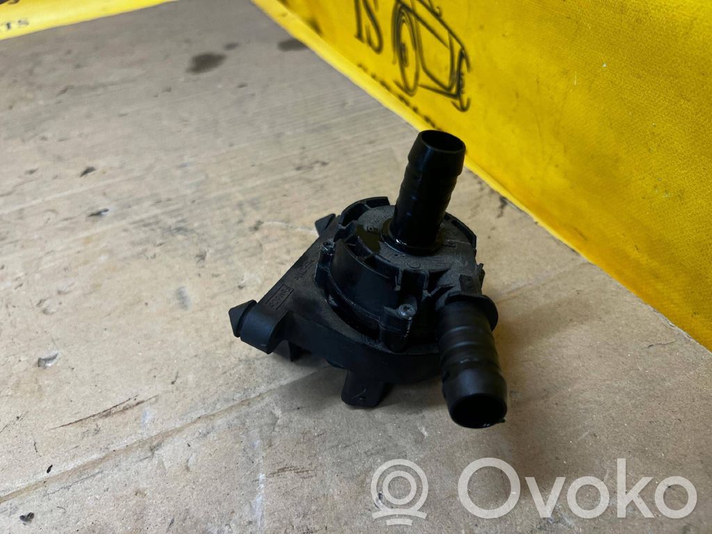 Bomba de agua   L1M318D473FCC