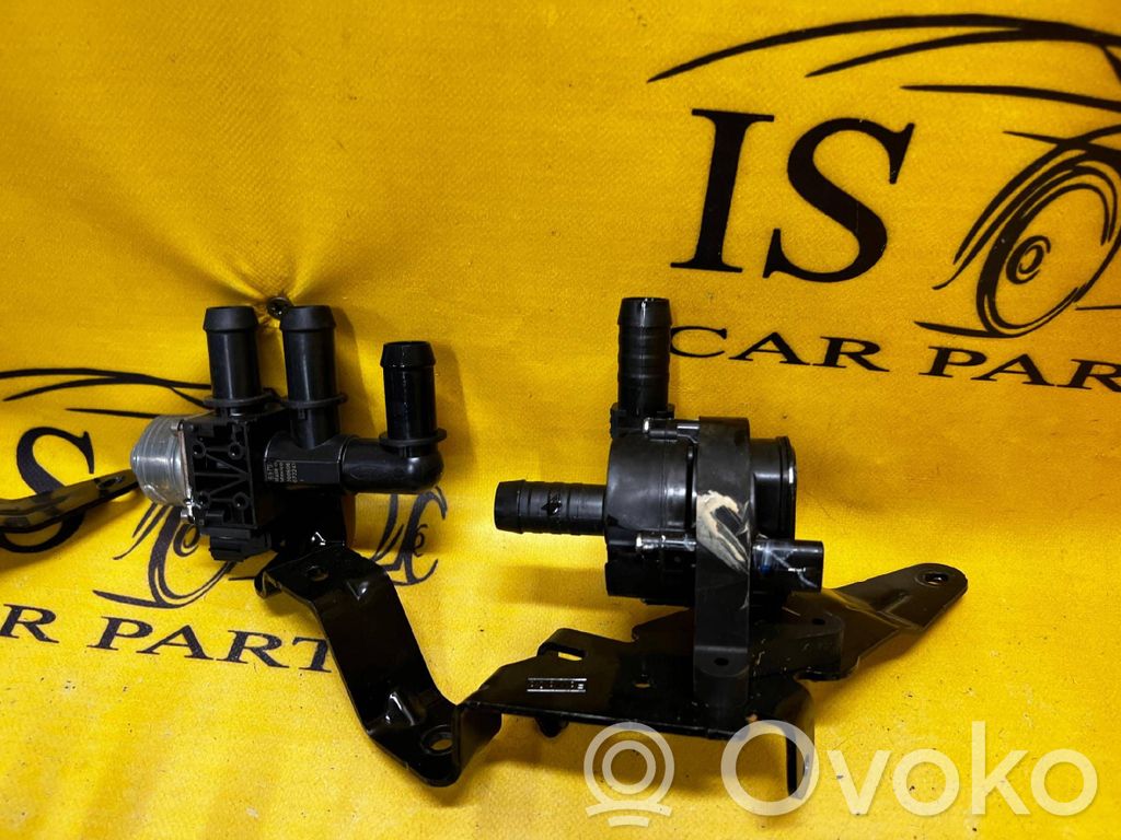 Ford Kuga III Water pump 