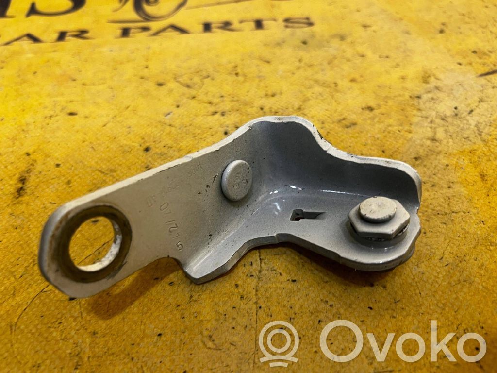 Ford Kuga III Front door lower hinge 