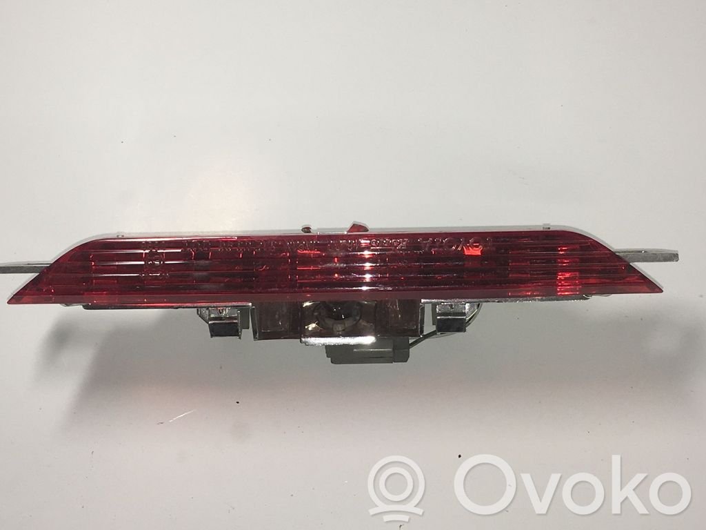 Lexus RX 300 Third/center stoplight 