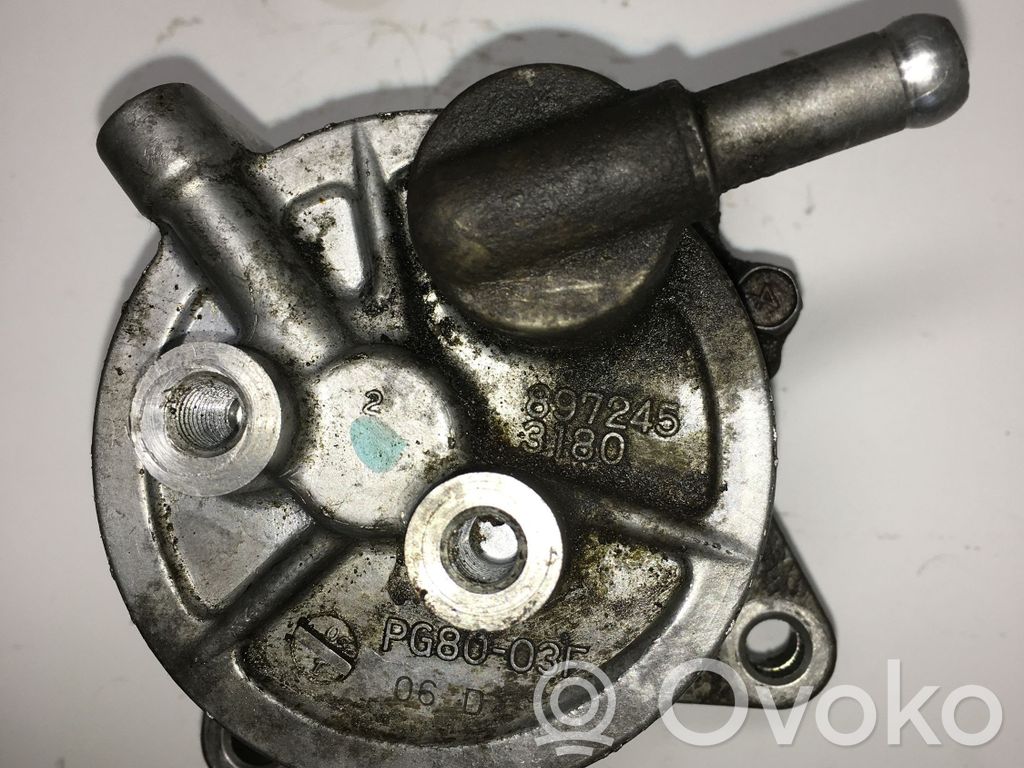 Opel Monterey Vacuum pump 