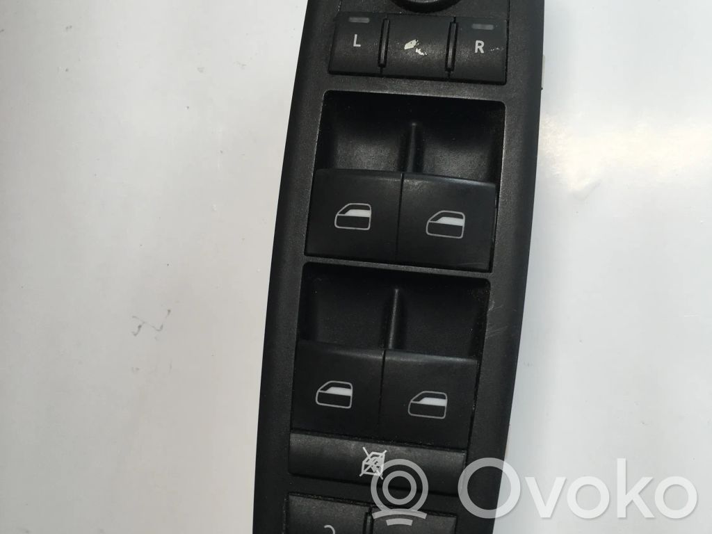 Dodge Nitro Electric window control switch 