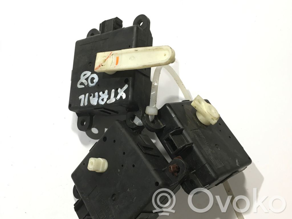 Nissan X-Trail T31 Motor/actuator clapetă aer 