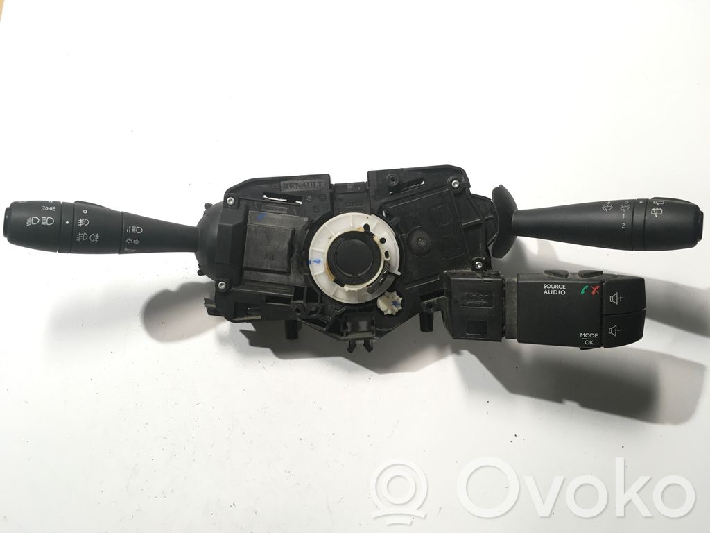 Dacia Duster Wiper turn signal indicator stalk/switch 