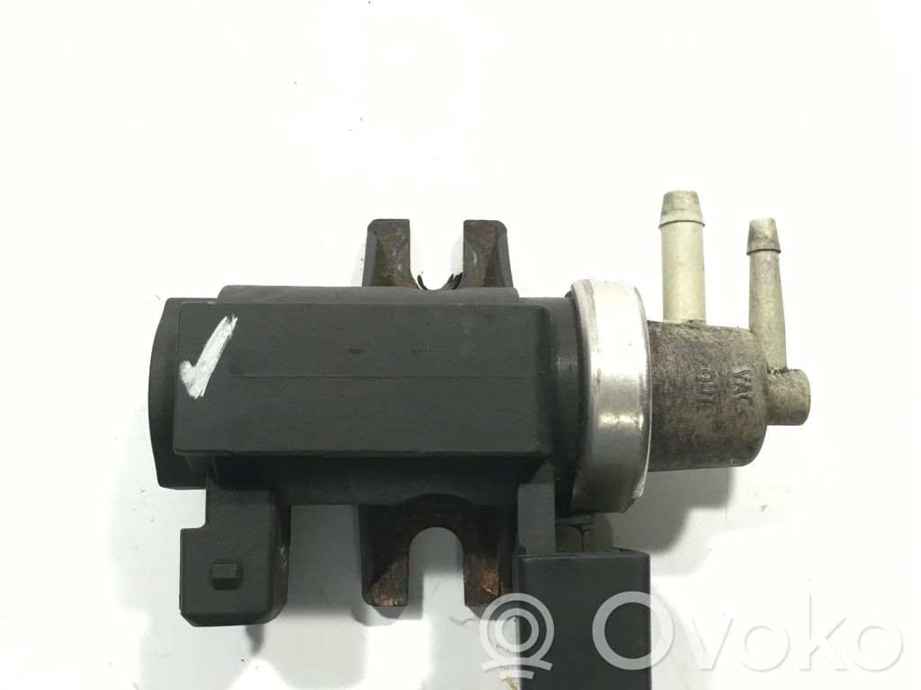 Volvo XC90 Solenoid supapă turbosuflantă 