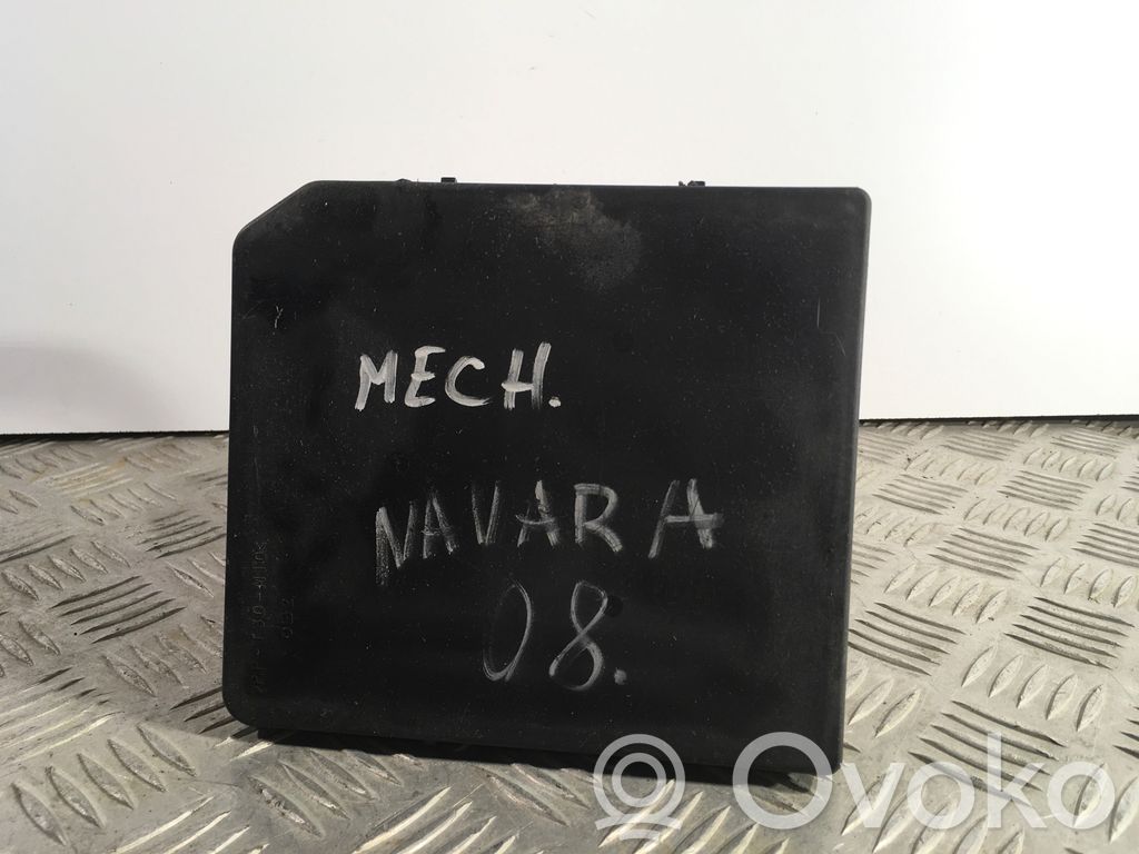 Nissan Navara D40 Saugiklių blokas 