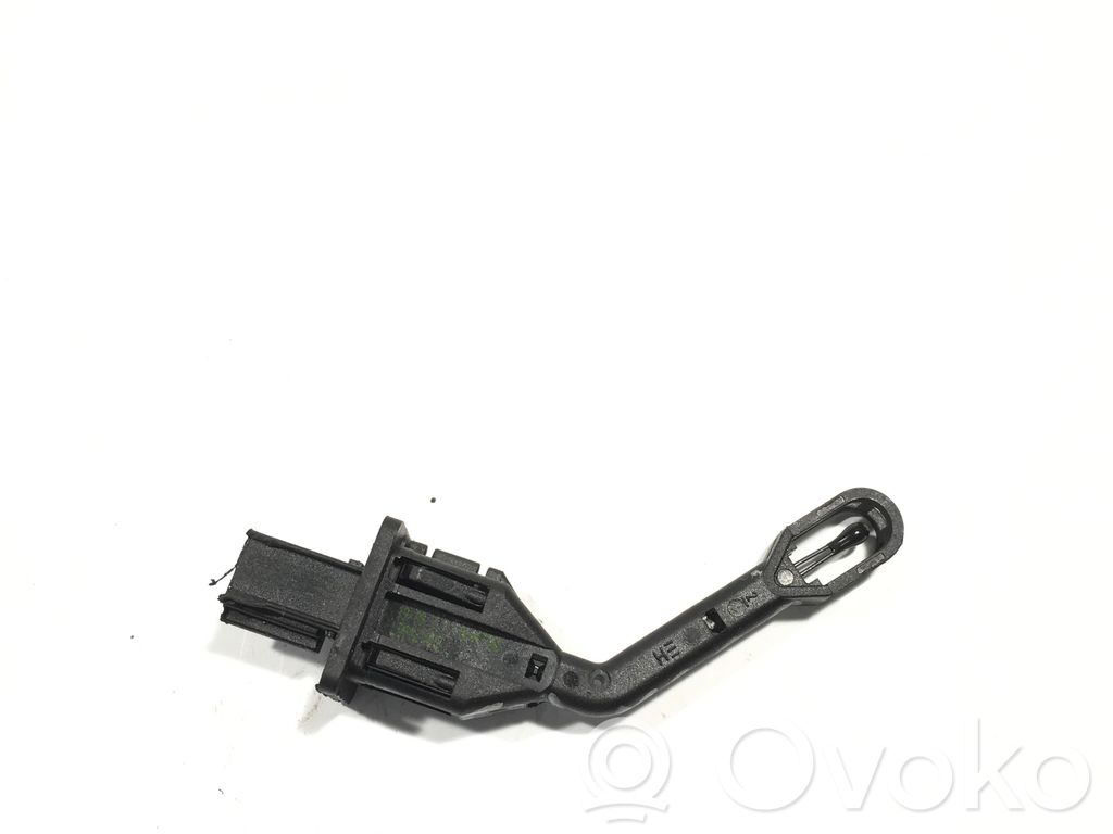 Interior temperature sensor   L0902AX3,106447385